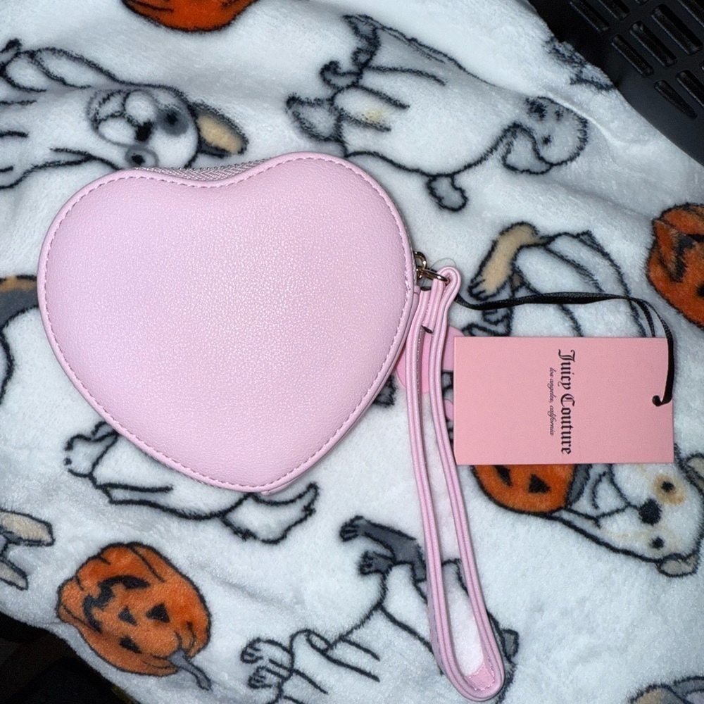 NWT Juicy Couture “Juicy Kingdom Pink and Cream Heart Ziparound - Picture 2 of 2